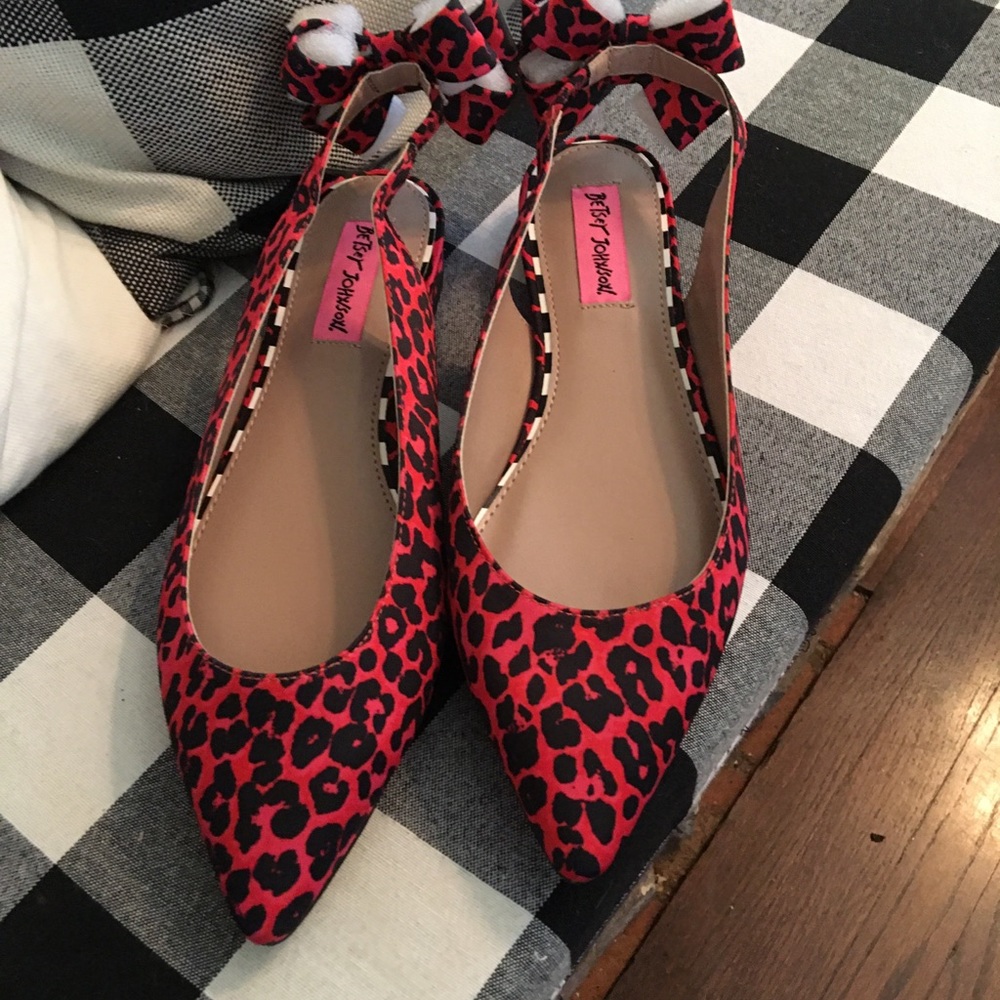 Red and black cheetah print flats